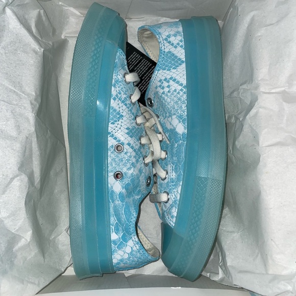 PYTHON CHUCK 70 BLUE
GOLF WANG CONVERSE - Picture 2 of 4